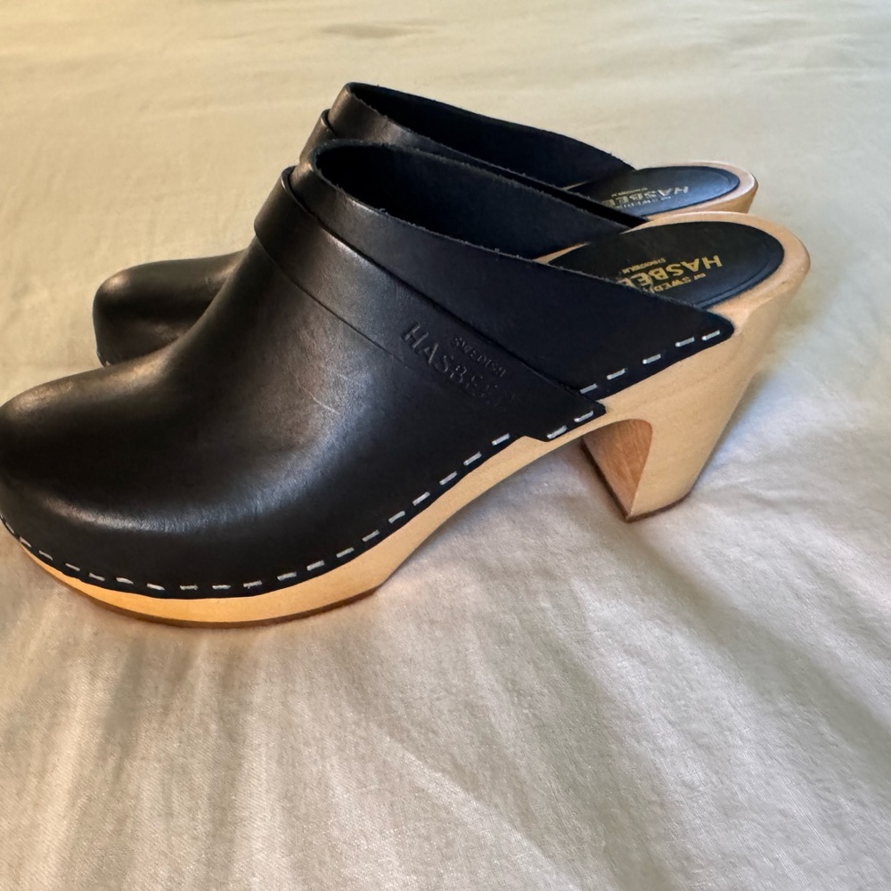 NEW Swedish Hasbeens Slip In Classic Black Size 38